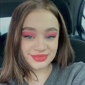 Meet your Posher, Cam